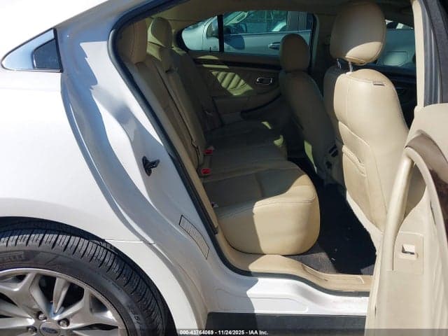 2019 FORD TAURUS LIMITED 8