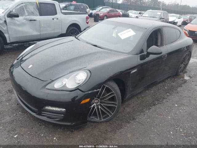 2011 PORSCHE PANAMERA 4 2