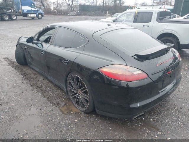 2011 PORSCHE PANAMERA 4 3