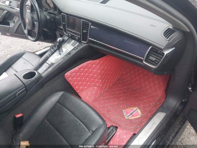 2011 PORSCHE PANAMERA 4 5