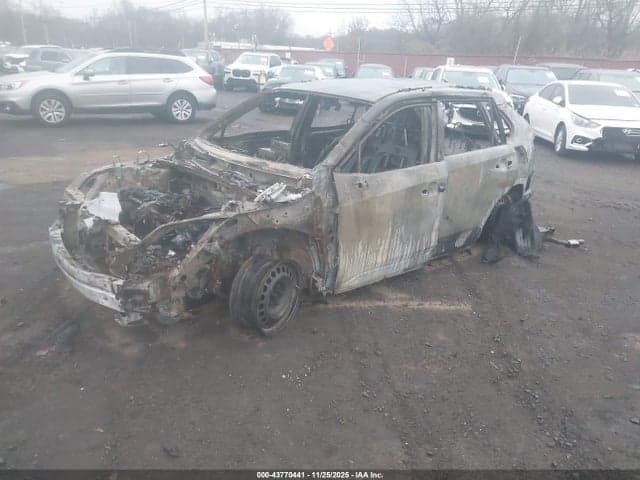 2021 TOYOTA RAV4 LE 2