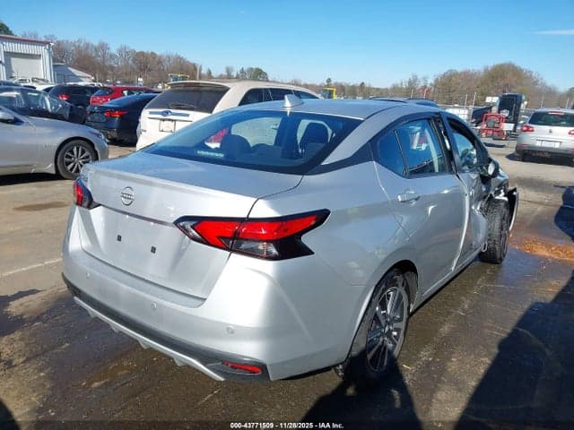 2025 NISSAN VERSA 1.6 SV 4