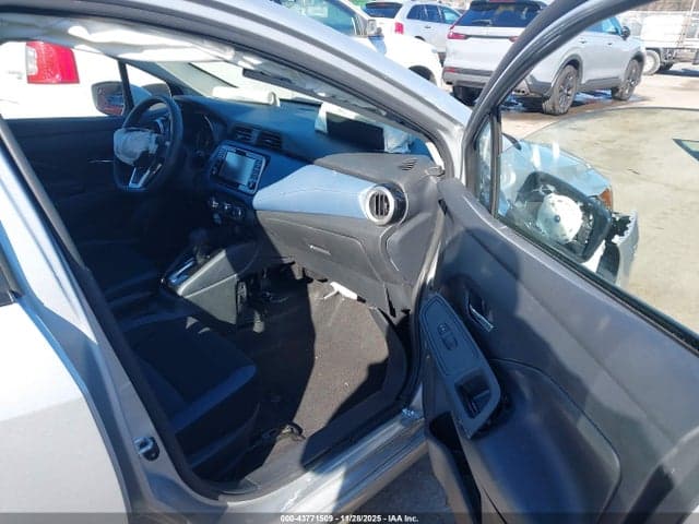 2025 NISSAN VERSA 1.6 SV 5