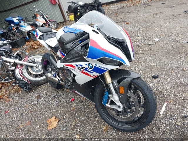 2022 BMW S 1000 RR - 1