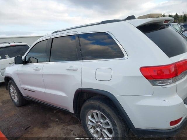 2018 JEEP GRAND CHEROKEE LAREDO E 4X2 15
