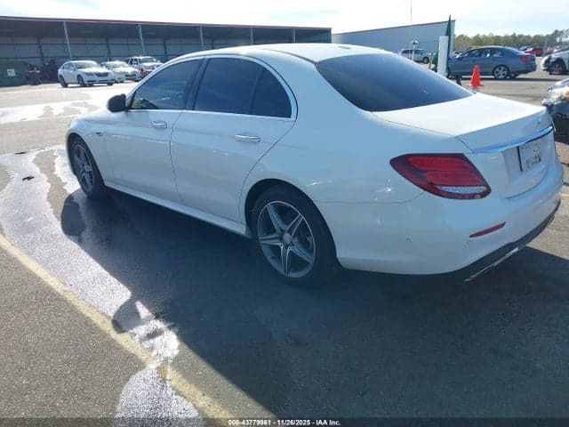 2017 MERCEDES-BENZ E 300 4MATIC 3