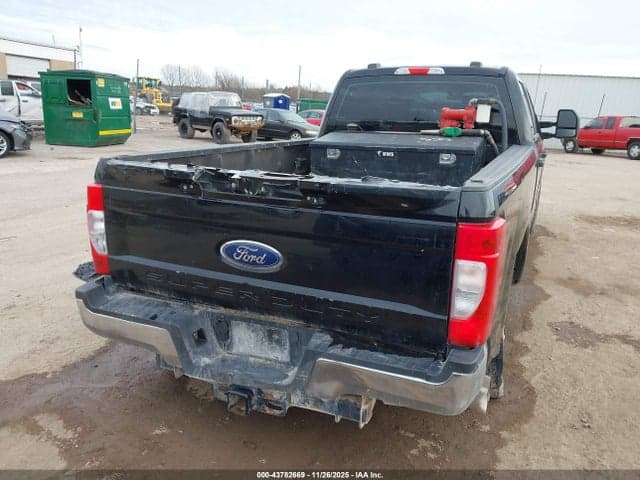 2022 FORD F-350 XL 15