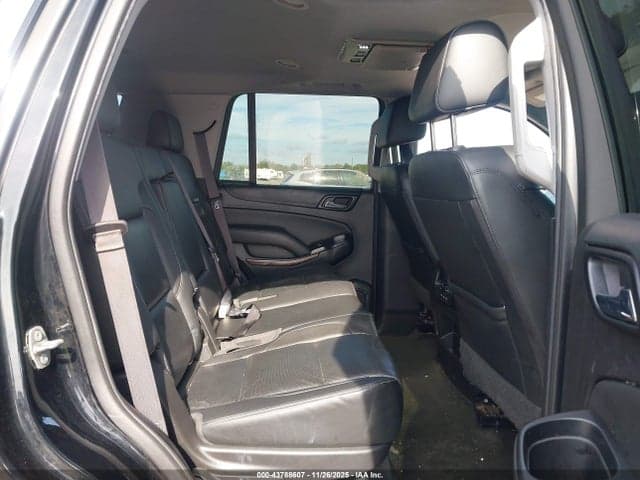 2017 GMC YUKON SLT 8