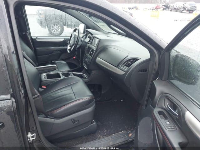 2017 DODGE GRAND CARAVAN GT 5