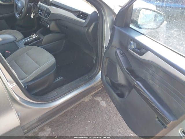 2021 FORD ESCAPE S 5
