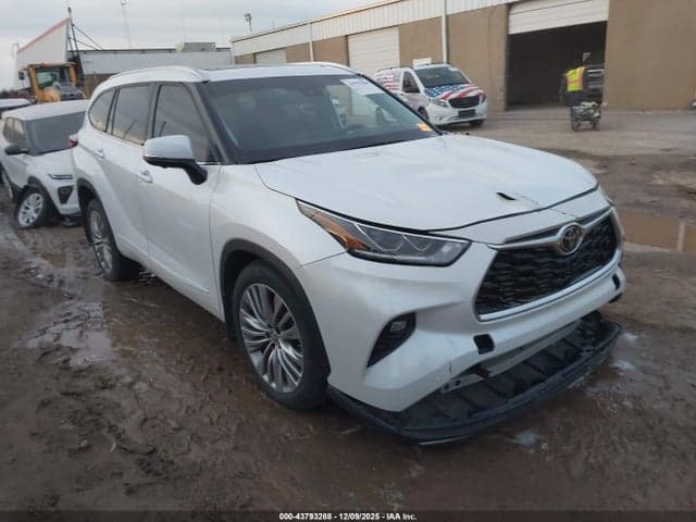 2023 TOYOTA HIGHLANDER PLATINUM 1