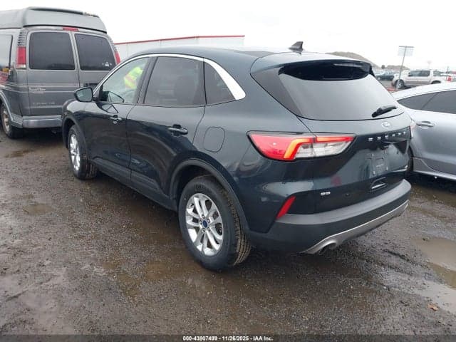 2022 FORD ESCAPE SE 3