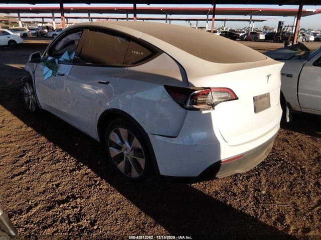2023 TESLA MODEL Y 3