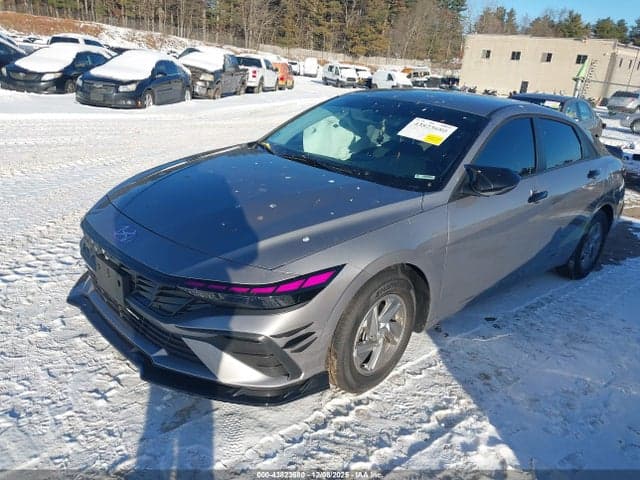 2025 HYUNDAI ELANTRA SE 2