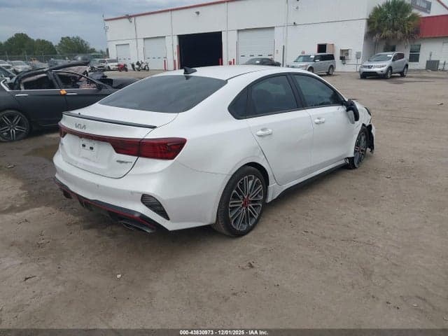 2024 KIA FORTE GT 4