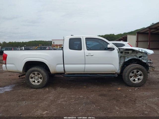 2017 TOYOTA TACOMA SR 14