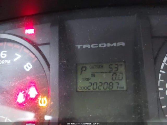 2017 TOYOTA TACOMA SR 16