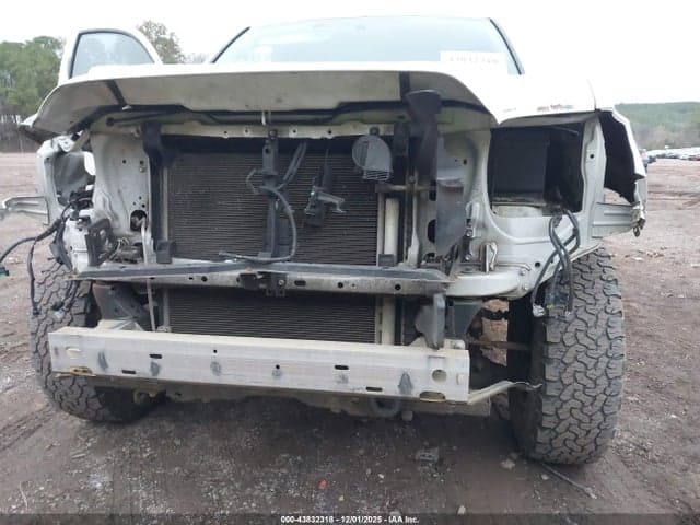 2017 TOYOTA TACOMA SR 6