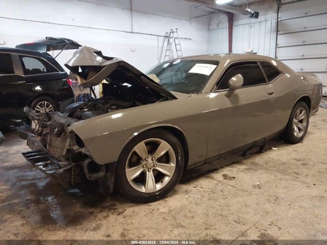 2019 DODGE CHALLENGER SXT 2