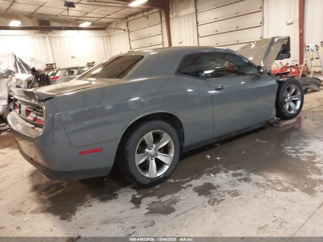 2019 DODGE CHALLENGER SXT 4