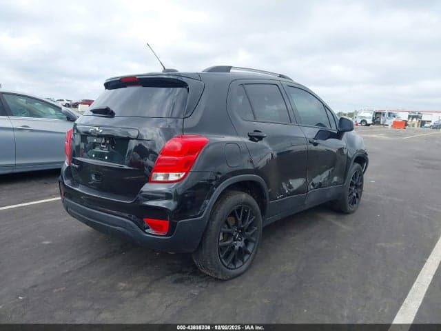 2022 CHEVROLET TRAX AWD LT 4