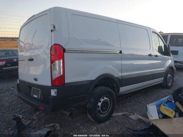 2024 FORD TRANSIT-150 4