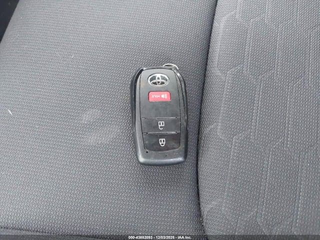 2025 TOYOTA COROLLA SE 11
