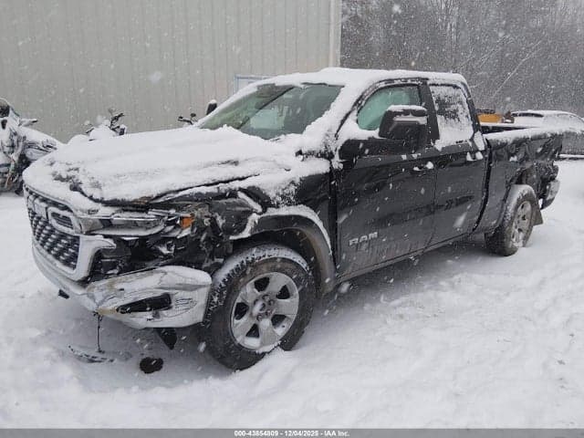 2025 RAM 1500 BIG HORN CREW CAB 4X4 6'4 BOX 2
