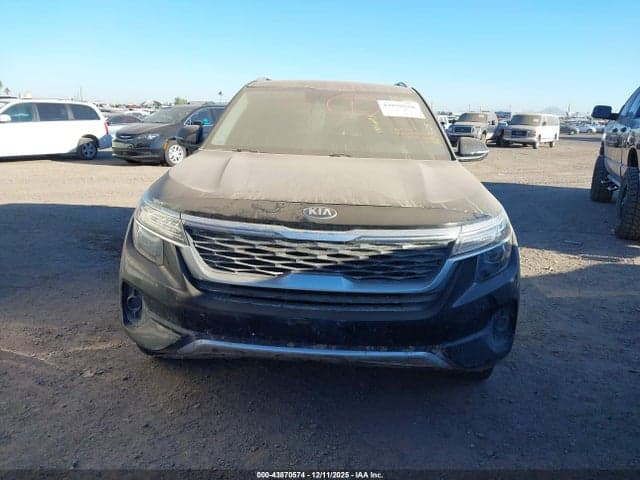 2021 KIA SELTOS S 4