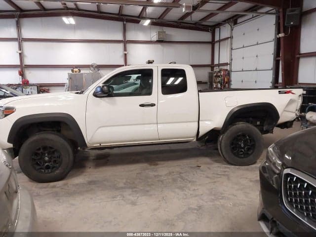 2022 TOYOTA TACOMA SR 14