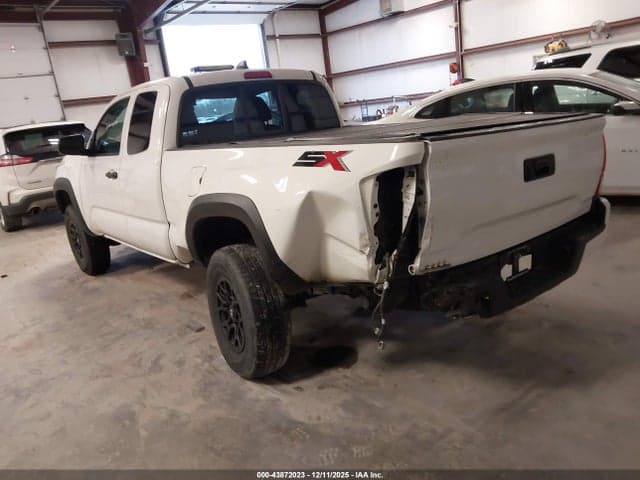 2022 TOYOTA TACOMA SR 3