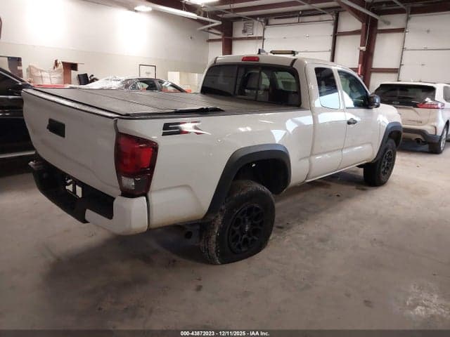 2022 TOYOTA TACOMA SR 4