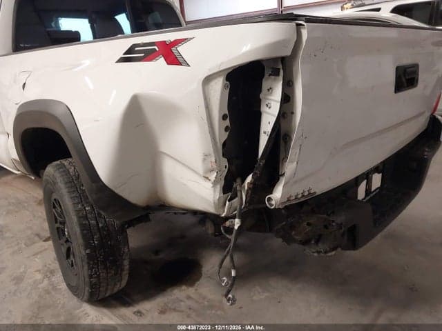 2022 TOYOTA TACOMA SR 6
