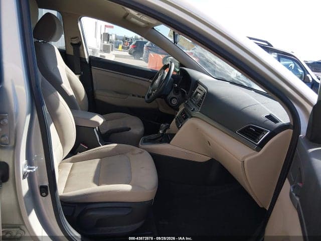 2017 HYUNDAI ELANTRA SE 5