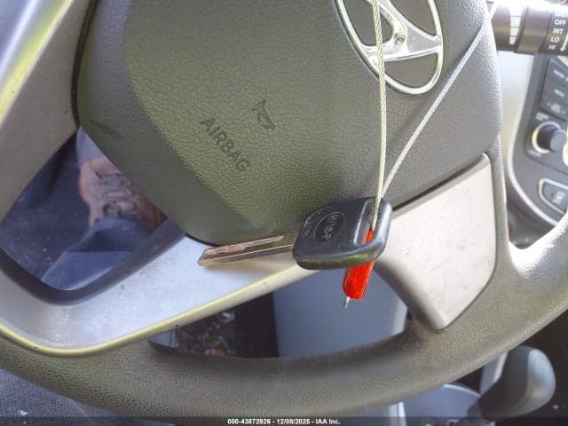 2017 HYUNDAI ACCENT SE 11