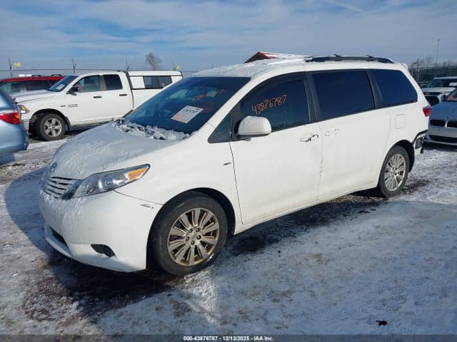 2017 TOYOTA SIENNA LE 7 PASSENGER 2