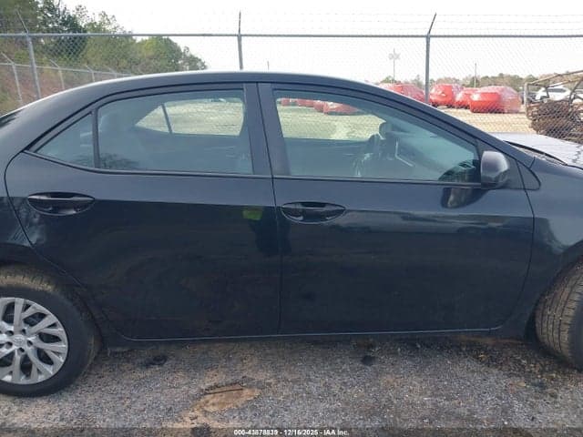 2018 TOYOTA COROLLA LE 14