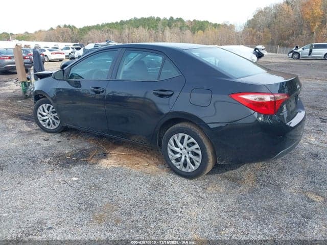 2018 TOYOTA COROLLA LE 3