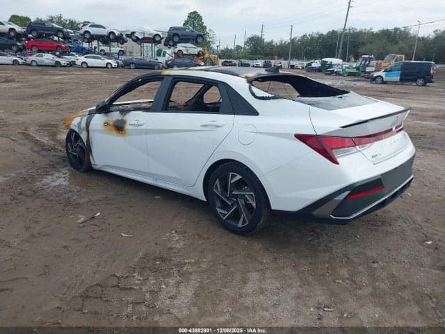 2025 HYUNDAI ELANTRA SEL SPORT 3