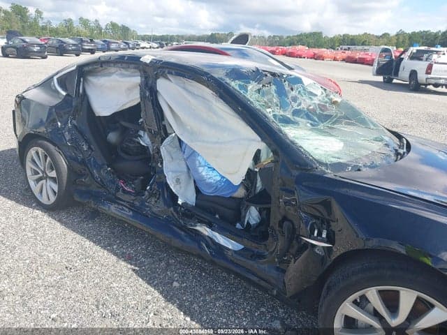 2018 TESLA MODEL 3 6