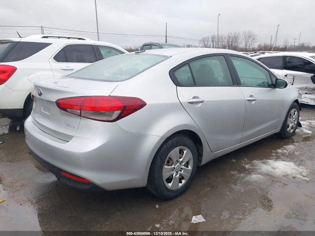 2017 KIA FORTE LX 4