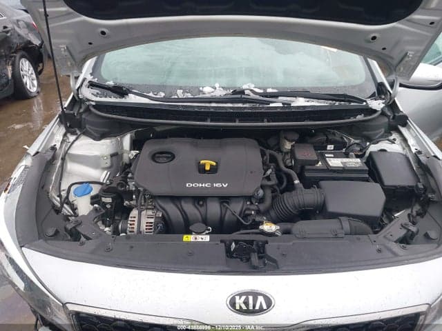 2017 KIA FORTE LX 10