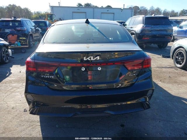 2024 KIA FORTE GT-LINE 16