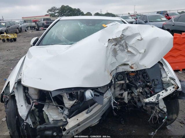 2021 TOYOTA CAMRY SE 6