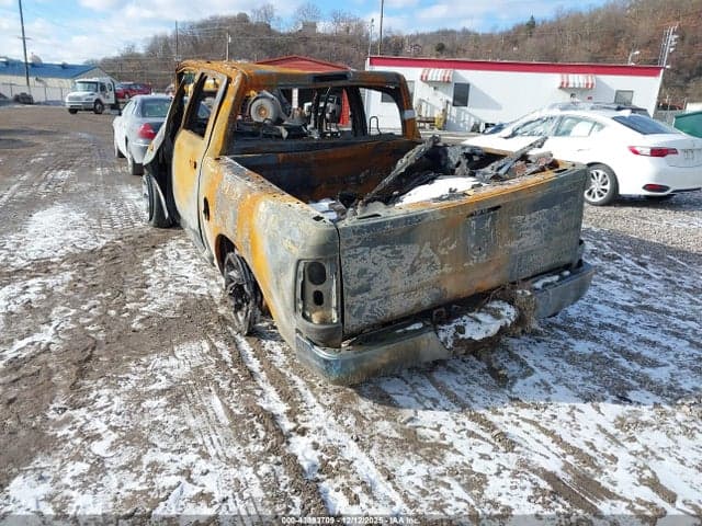 2021 RAM 1500 CLASSIC SLT 3