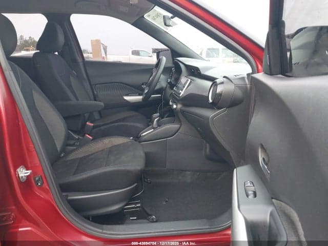 2018 NISSAN KICKS SV 5