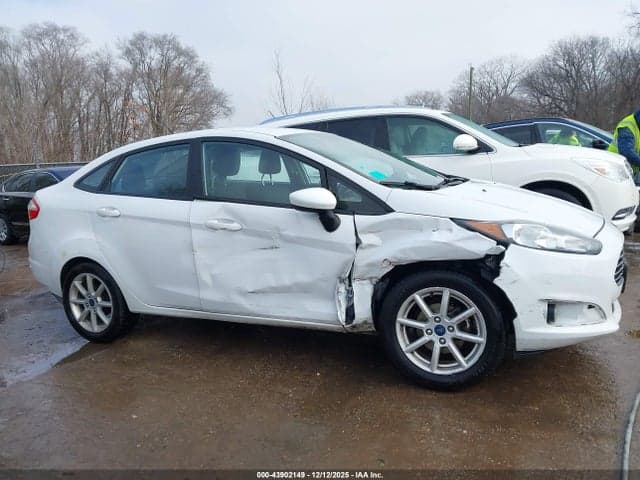 2019 FORD FIESTA SE 13