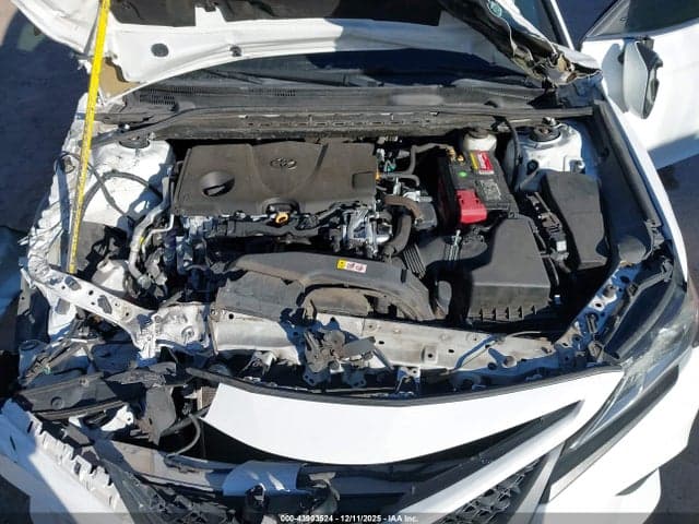 2020 TOYOTA CAMRY SE 10