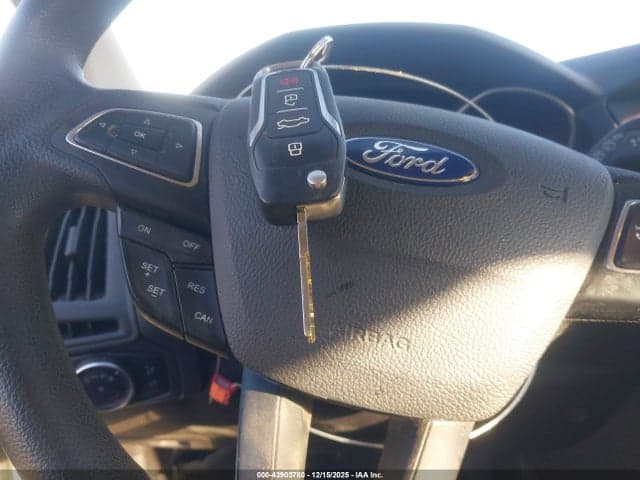 2017 FORD FOCUS SEL 11