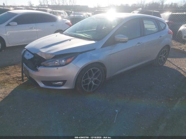 2017 FORD FOCUS SEL 3
